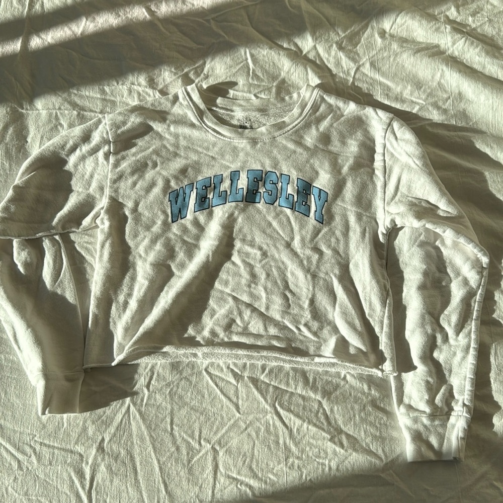 Wellesley College Long Sleeve